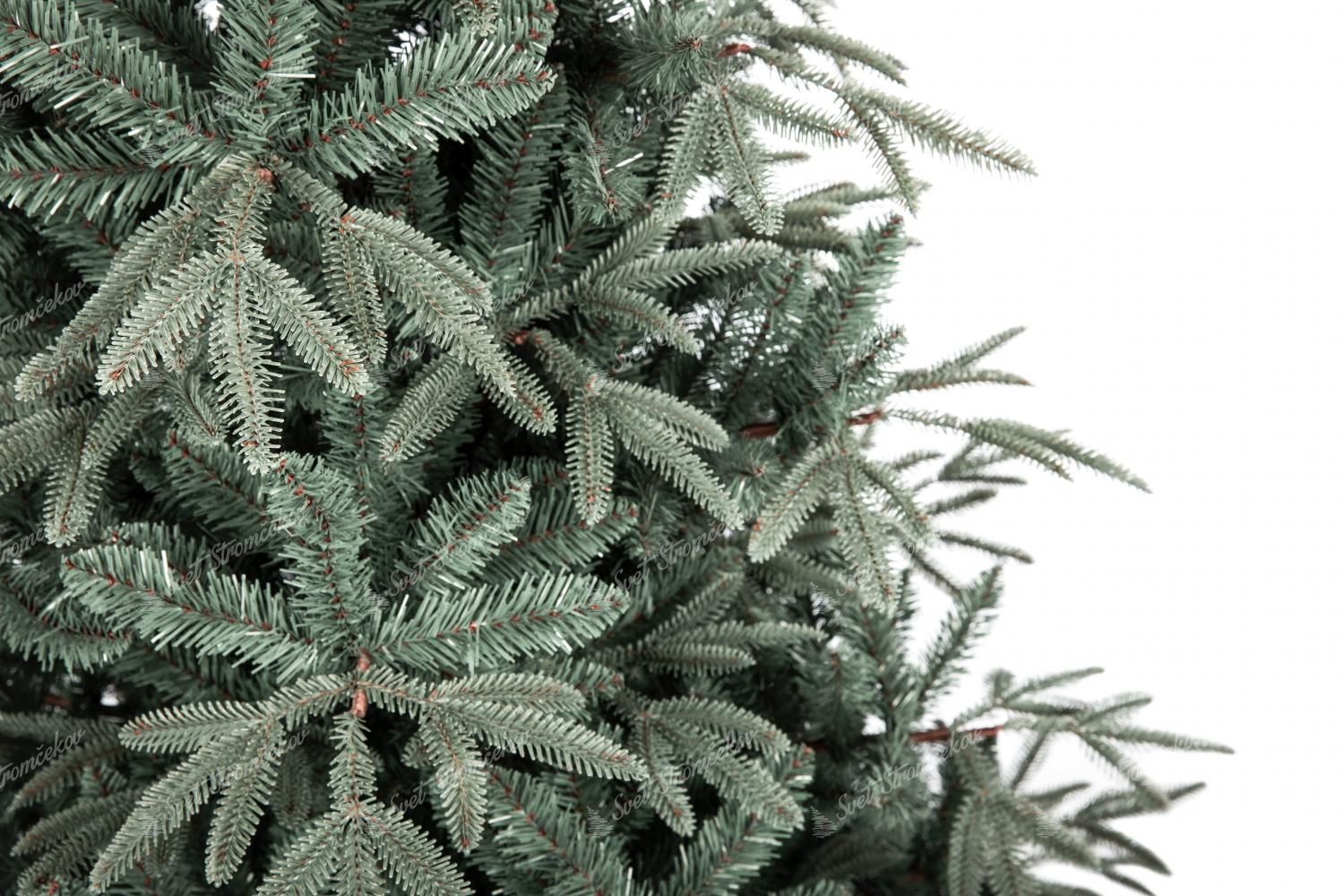 Umelý vianočný stromček 3D Jedľa Striebristá. Vianočný stromček tyrkysovo striebornej farby. Detail ihličia.
