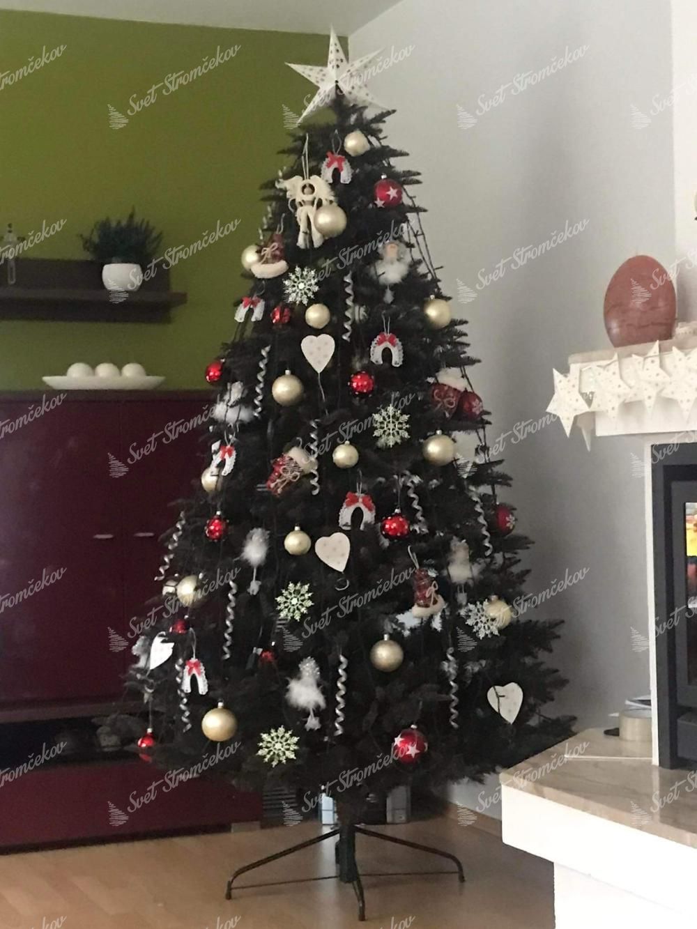 Umelý vianočný stromček 3D Jedľa Normandská 210cm s bielo-červenými vianočnými ozdobami