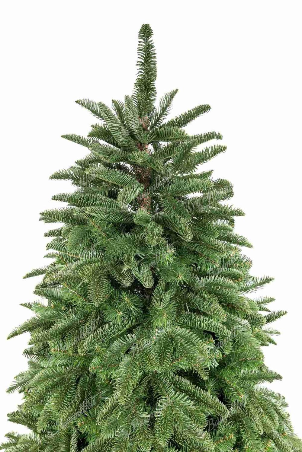 Detail des künstlichen Weihnachtsbaum 3D Colorado-Tanne auf Stamm, Er ist aus einer Kombination von 3D- und PVC-Nadelwerk gefertigt, hat eine frische grüne Farbe und wirkt täuschend echt