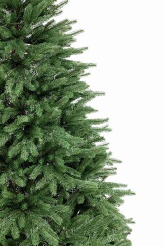 Detail des künstlichen Weihnachtsbaums FULL 3D Kalifornische Fichte, Die 3D-Zweige haben eine natürliche grüne Farbe und der Weihnachtsbaum wirkt wie echt