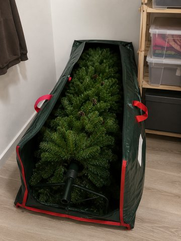 Lagerung des künstlichen Weihnachtsbaumes